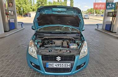 Хэтчбек Suzuki Splash 2010 в 