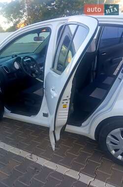 Хэтчбек Suzuki Splash 2014 в 