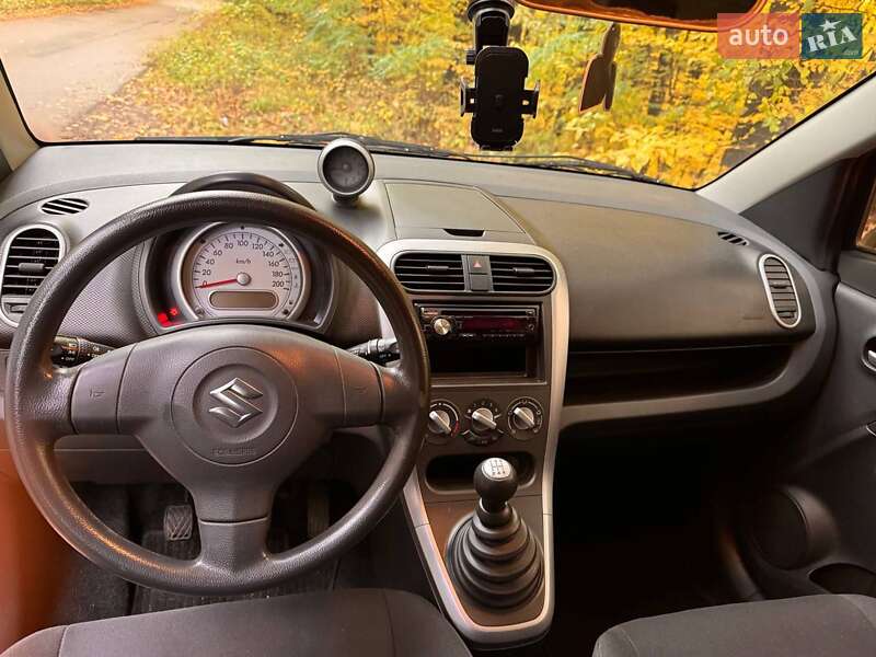 Хетчбек Suzuki Splash 2009 в Гатне