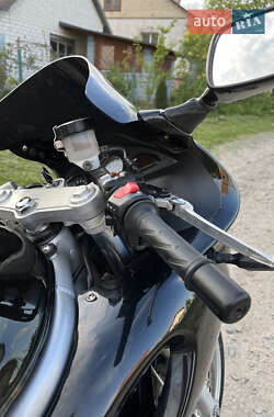Мотоцикл Спорт-туризм Suzuki SV 650S 1999 в 
