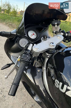 Мотоцикл Спорт-туризм Suzuki SV 650S 1999 в 