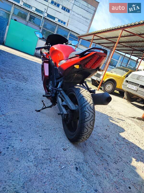 Спортбайк Suzuki SV 650S 2006 в Киеве
