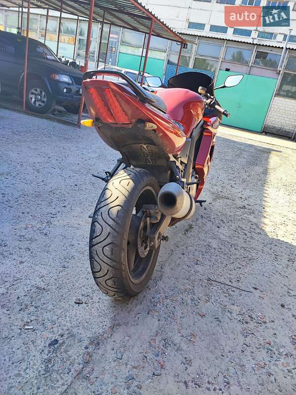 Спортбайк Suzuki SV 650S 2006 в Киеве