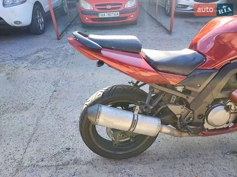 Спортбайк Suzuki SV 650S 2006 в Киеве