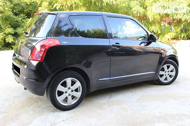 Хэтчбек Suzuki Swift 2008 в Киеве