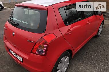 Хетчбек Suzuki Swift 2010 в 