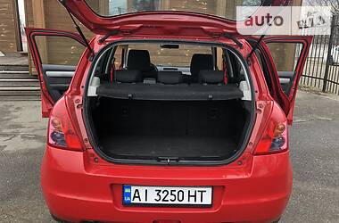 Хетчбек Suzuki Swift 2010 в 