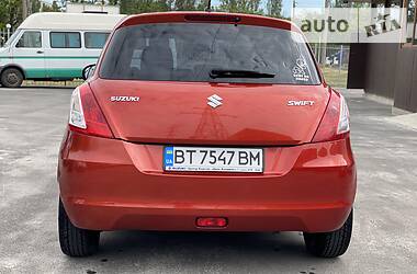 Хетчбек Suzuki Swift 2011 в 