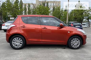 Хетчбек Suzuki Swift 2011 в 
