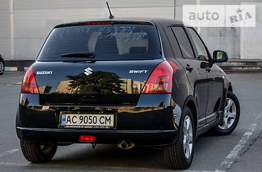 Хэтчбек Suzuki Swift 2007 в Львове