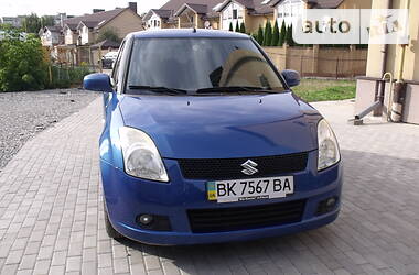 Хэтчбек Suzuki Swift 2006 в Ровно
