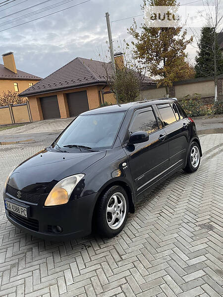 Хэтчбек Suzuki Swift 2006 в Киеве