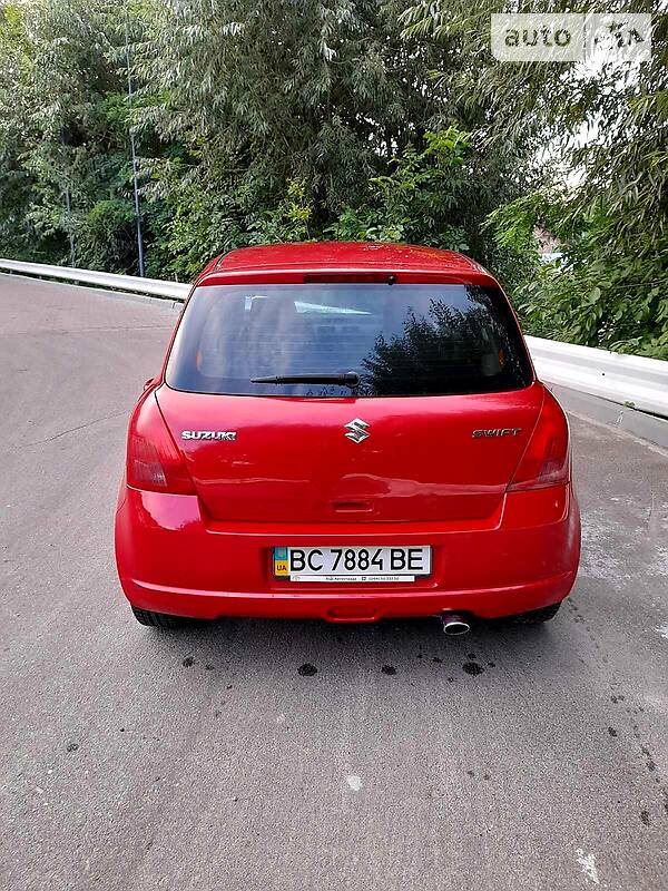 Хэтчбек Suzuki Swift 2006 в Львове