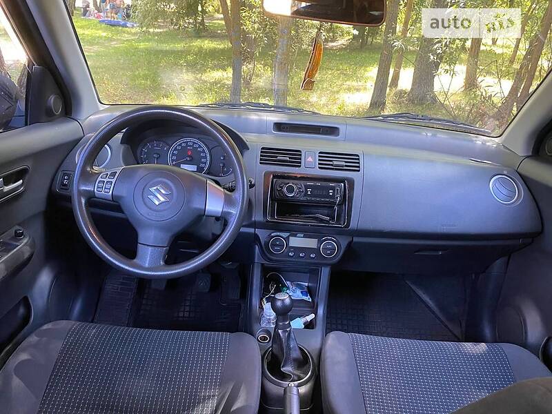 Хетчбек Suzuki Swift 2007 в Києві фото 4 Хетчбек Suzuki Swift 2007 в Києві