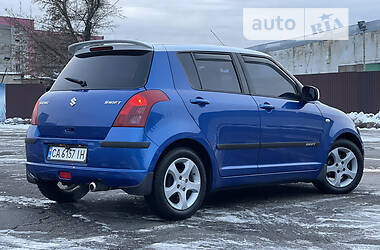 Хэтчбек Suzuki Swift 2005 в Киеве