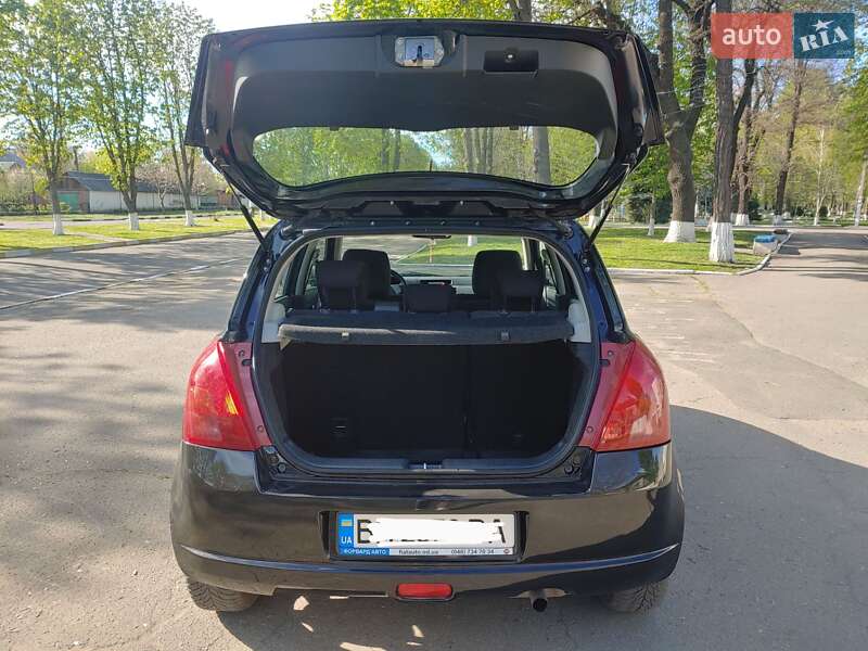 Хэтчбек Suzuki Swift 2007 в Подольске