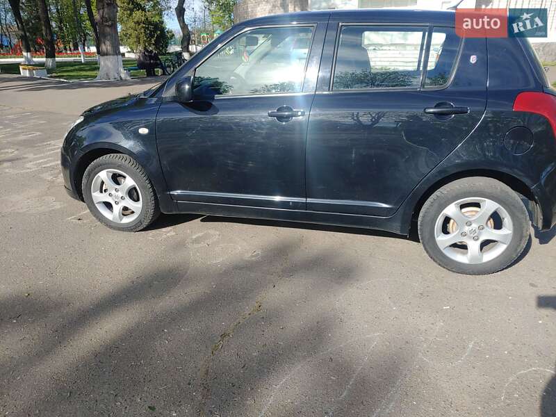 Хэтчбек Suzuki Swift 2007 в Подольске