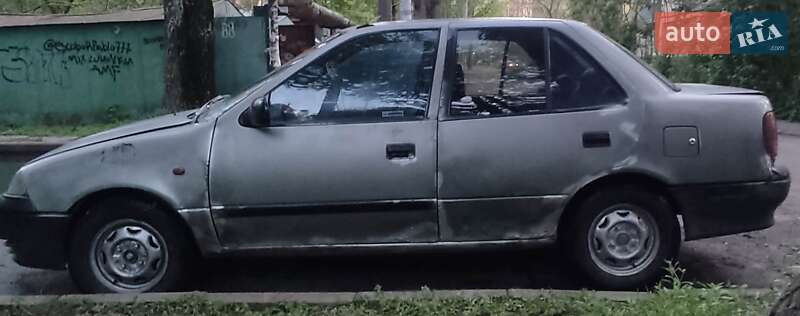 Седан Suzuki Swift 1995 в Одесі