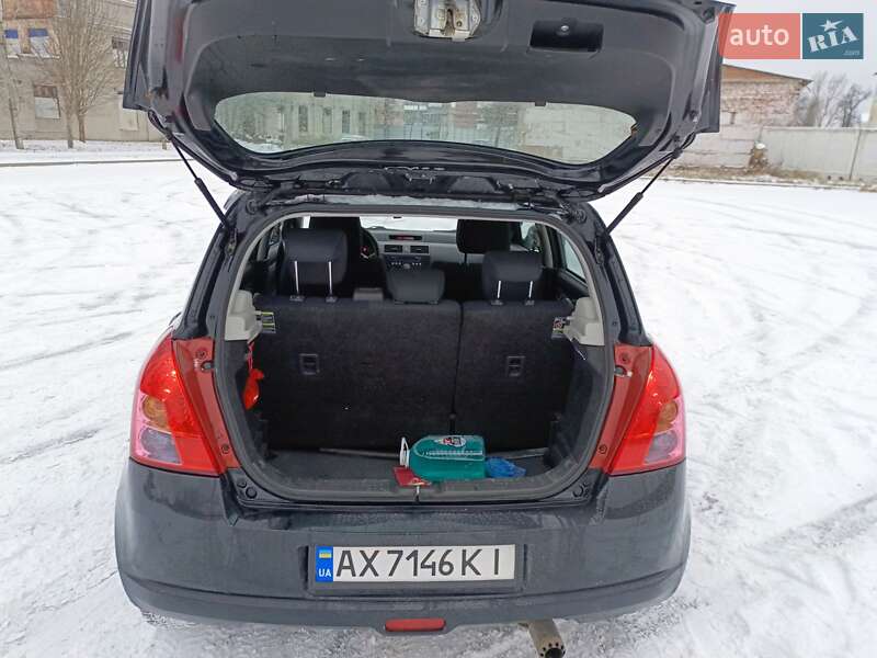 Хетчбек Suzuki Swift 2008 в Мерефа