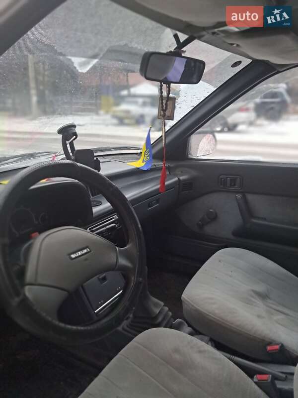 Седан Suzuki Swift 1991 в Великому Бурлуку