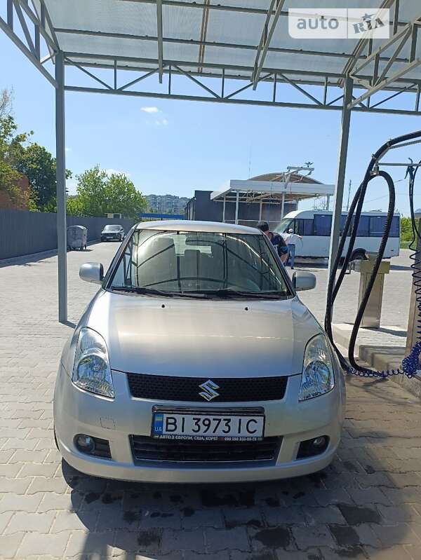 Хэтчбек Suzuki Swift 2007 в Полтаве