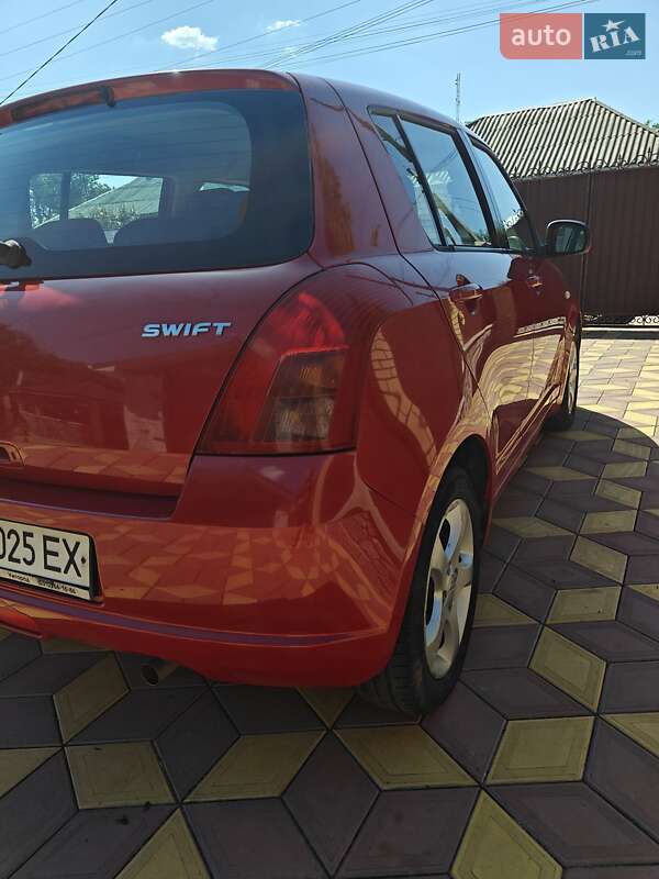Хетчбек Suzuki Swift 2007 в Кременчуці