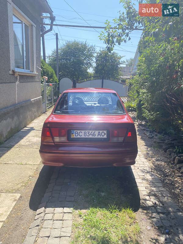 Седан Suzuki Swift 1994 в Перечині