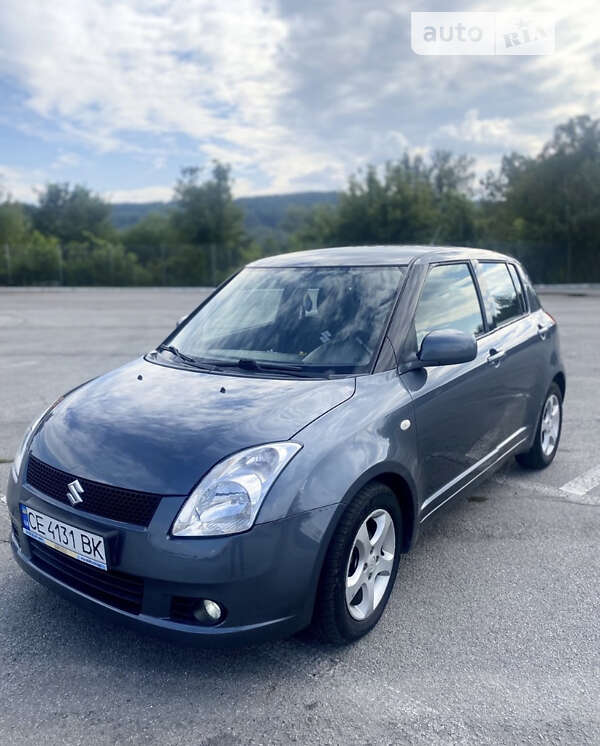 Хетчбек Suzuki Swift 2006 в Чернівцях