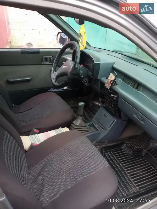 Седан Suzuki Swift 1991 в 