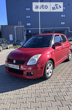 Хэтчбек Suzuki Swift 2005 в Киеве