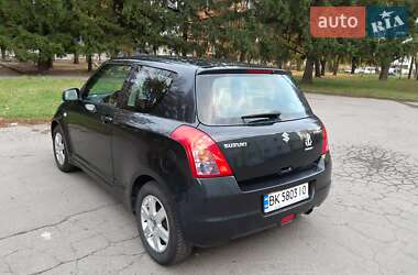 Хэтчбек Suzuki Swift 2010 в Ровно