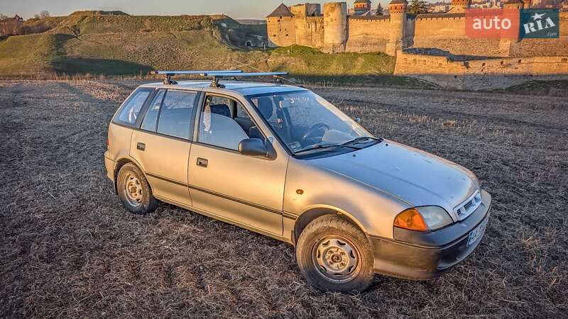 Хетчбек Suzuki Swift 2003 в Кам'янець-Подільському