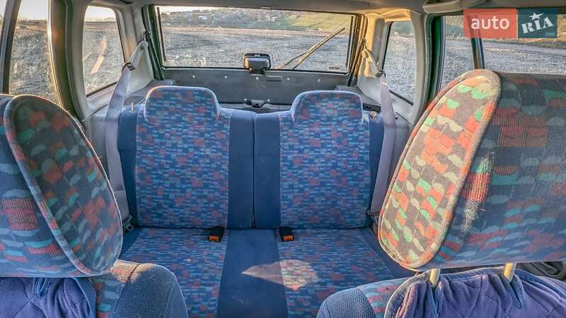 Хетчбек Suzuki Swift 2003 в Кам'янець-Подільському