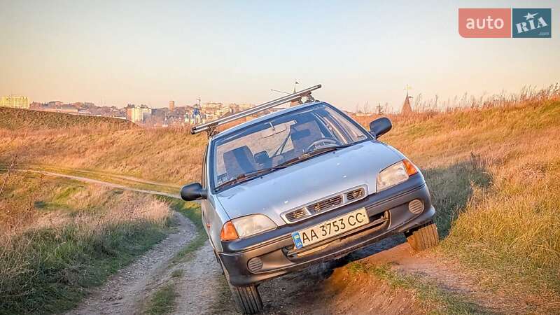 Хетчбек Suzuki Swift 2003 в Кам'янець-Подільському