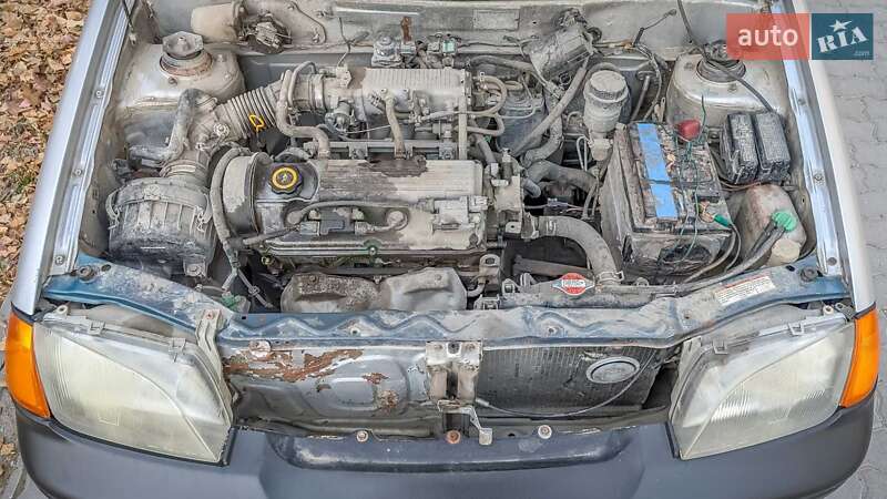 Хетчбек Suzuki Swift 2003 в Кам'янець-Подільському
