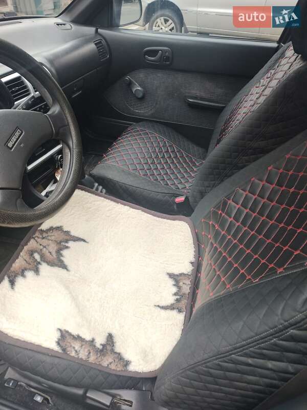 Седан Suzuki Swift 1994 в Одессе