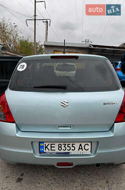 Хетчбек Suzuki Swift 2007 в Дніпрі