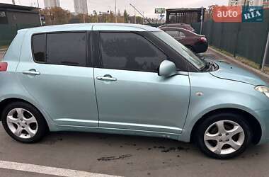 Хэтчбек Suzuki Swift 2007 в Киеве