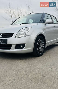 Хэтчбек Suzuki Swift 2008 в Киеве