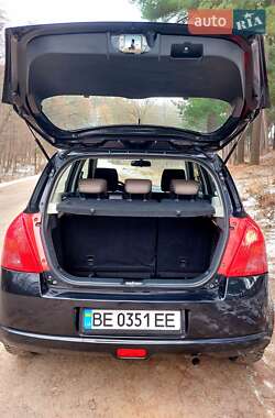 Хетчбек Suzuki Swift 2007 в Тростянці