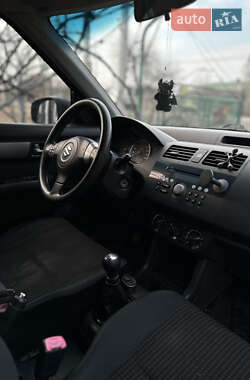 Хэтчбек Suzuki Swift 2007 в 