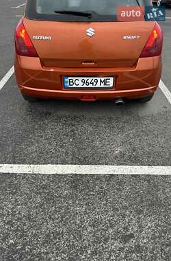 Хэтчбек Suzuki Swift 2007 в 