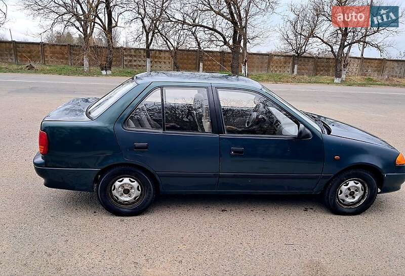 Седан Suzuki Swift 2000 в Одесі
