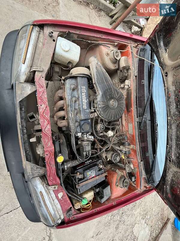 Седан Suzuki Swift 1995 в Апостолово