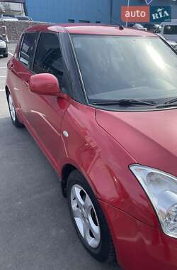 Хэтчбек Suzuki Swift 2006 в 