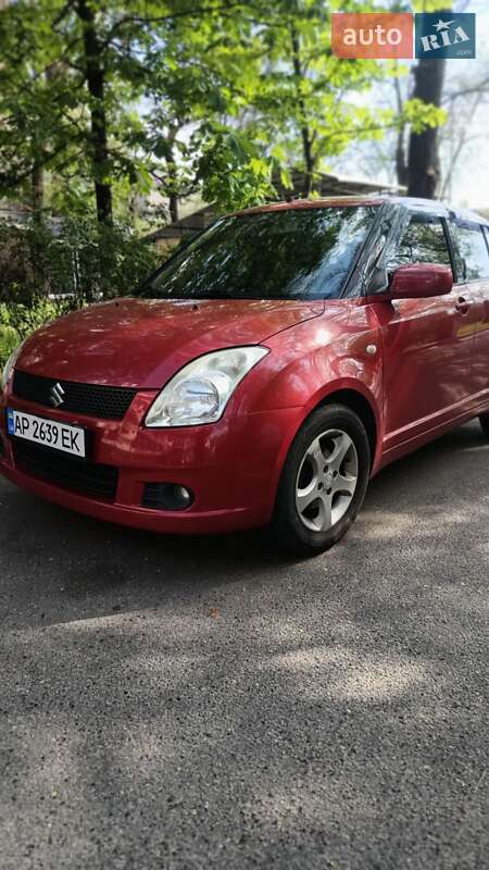 Хетчбек Suzuki Swift 2005 в 