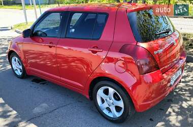 Хетчбек Suzuki Swift 2007 в 