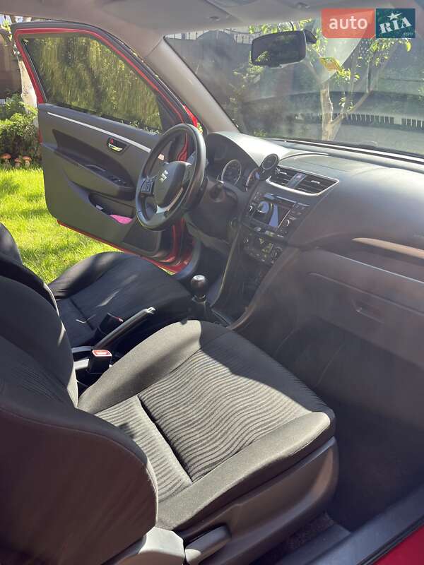 Хэтчбек Suzuki Swift 2010 в Львове