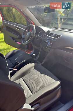Хэтчбек Suzuki Swift 2010 в 