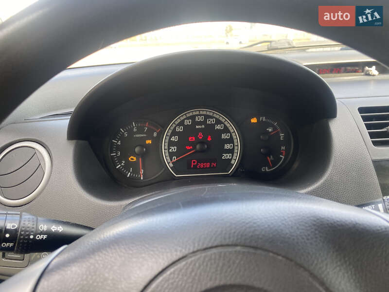 Хэтчбек Suzuki Swift 2007 в Киеве